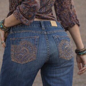 Lucky Brand Medium Blue Wash Embroidered Pocket Boot-Jeans Size 4/27